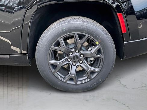 New 2026 Jeep Grand Wagoneer Limited w/ Premium Group II image 37