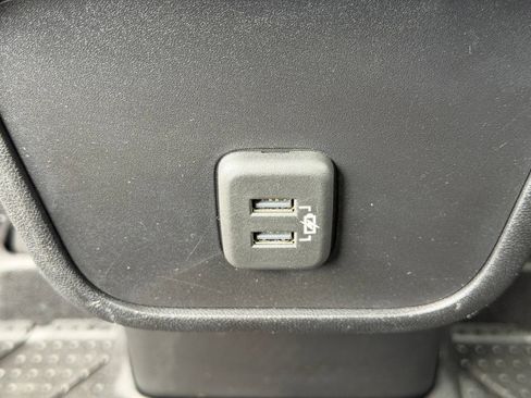 Used 2020 Chevrolet Equinox LT w/ Driver Convenience Package AWD/4WD image 33