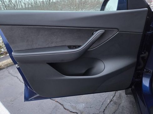 Used 2020 Tesla Model Y Long Range image 17