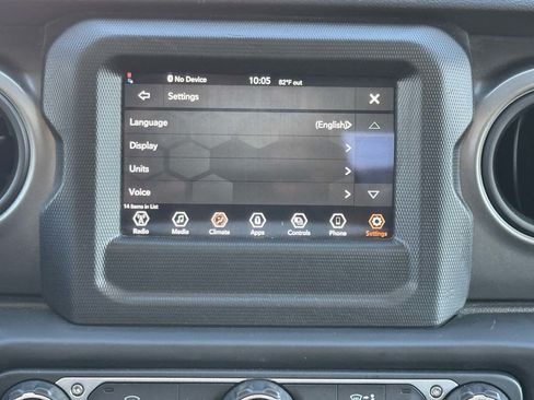 Used 2022 Jeep Gladiator Sport AWD/4WD image 26
