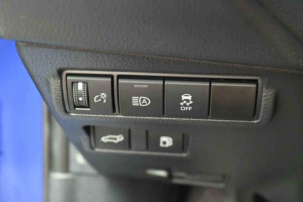 Used 2024 Toyota Corolla Cross AWD Hybrid w/ Convenience Package image 14