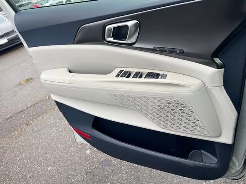 New 2026 Kia Carnival SX w/ SX Dark Edition Package FWD image 17