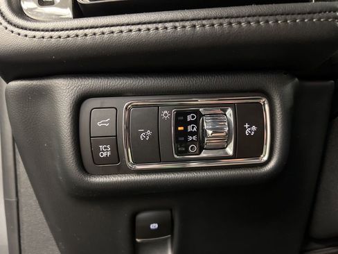 Certified 2023 Lincoln Nautilus Reserve w/ Monochromatic Package AWD/4WD image 22