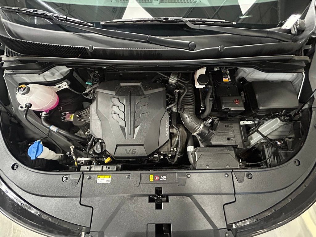 Used 2025 Kia Carnival EX FWD image 59