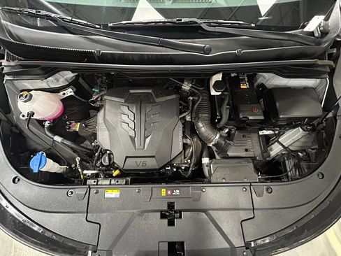 Used 2025 Kia Carnival EX FWD image 59