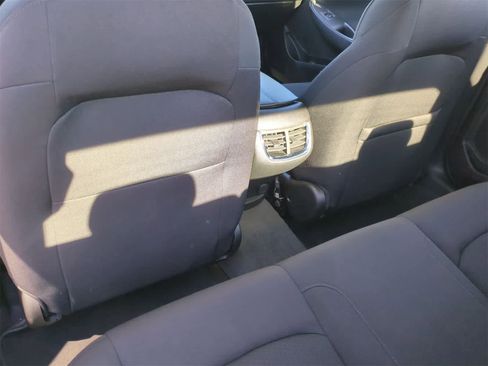 Used 2024 Chevrolet Malibu LT image 19