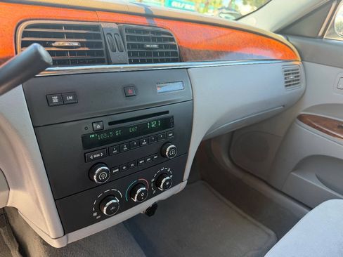 Used 2005 Buick LaCrosse CX FWD image 3