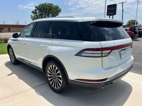 Used 2022 Lincoln Aviator Reserve w/ Equipment Group 201A RWD image 4