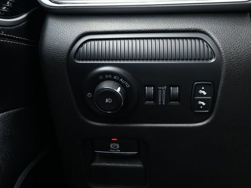 Used 2024 Jeep Wagoneer L Series II image 15