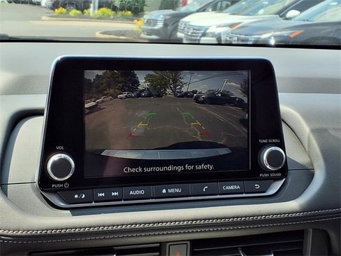 New 2025 Nissan Rogue SV image 13