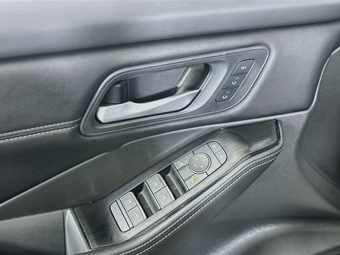 Used 2024 Nissan Rogue SL w/ SL Premium Package FWD image 15