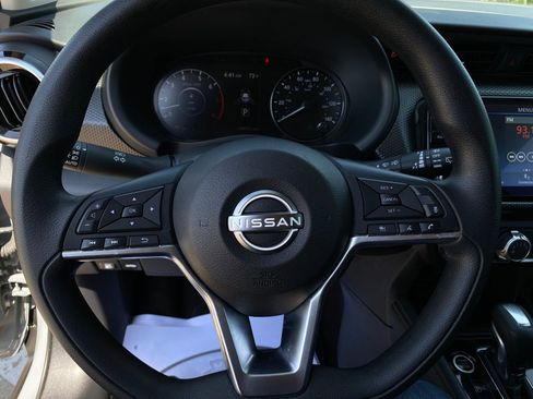 Used 2024 Nissan Kicks SV FWD image 21