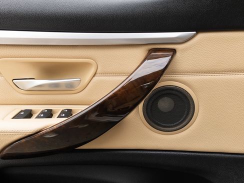 Used 2017 BMW 440i Convertible RWD image 19