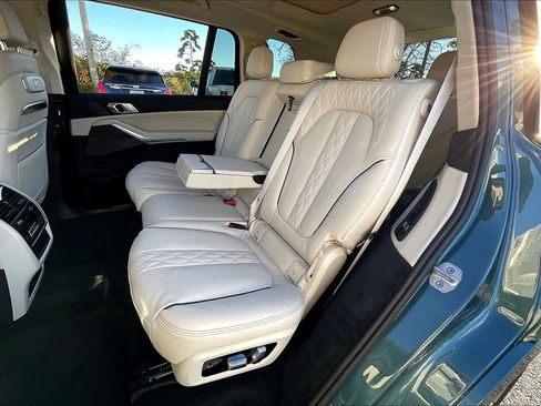 Used 2026 BMW X7 xDrive40i image 21