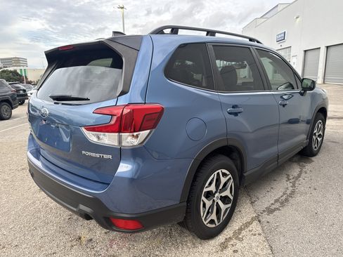 Certified 2024 Subaru Forester Premium AWD/4WD image 5