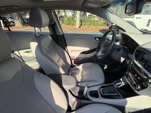 Used 2017 Hyundai Ioniq Limited FWD image 47