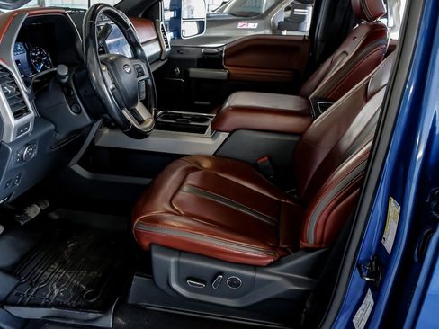 Used 2022 Ford F450 Platinum w/ FX4 Off-Road Package image 15