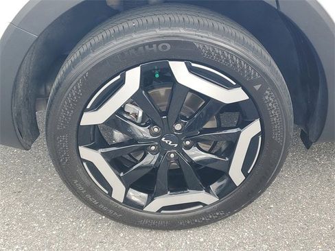 Used 2025 Kia Telluride S image 5