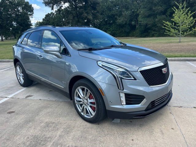 Certified 2024 Cadillac XT5 Sportv w/ Technology Package AWD/4WD image 6
