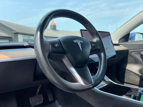 Used 2018 Tesla Model 3 Long Range image 42