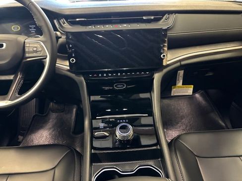 New 2026 Jeep Grand Cherokee Limited w/ Limited Altitude Package AWD/4WD image 12