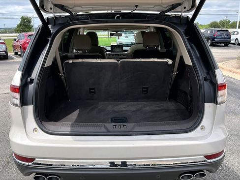 Used 2022 Lincoln Aviator Reserve w/ Elements Package Plus RWD image 37