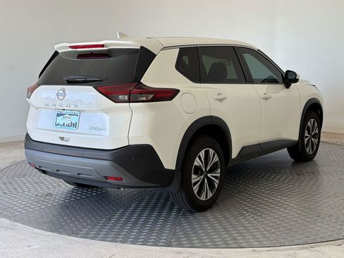 Used 2023 Nissan Rogue SV AWD/4WD image 9
