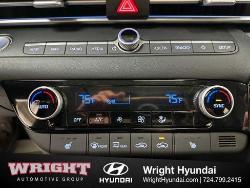 Certified 2025 Hyundai Elantra SEL image 28