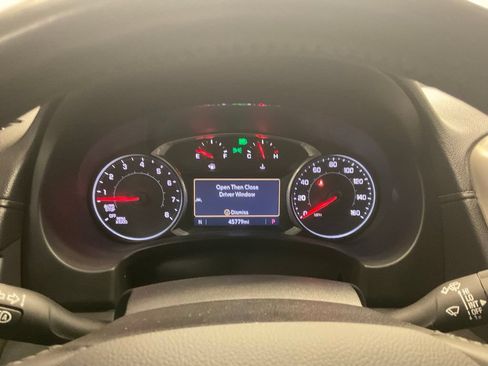 Used 2020 GMC Terrain Denali w/ GMC Pro Grade Package AWD/4WD image 2