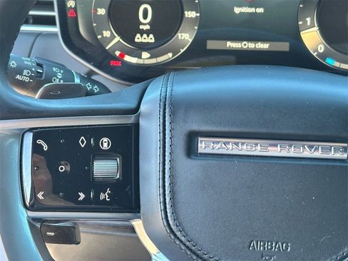 Used 2025 Land Rover Range Rover SE image 19