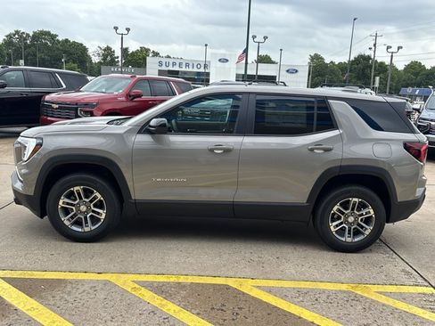New 2026 GMC Terrain Elevation w/ Technology Package II FWD image 8