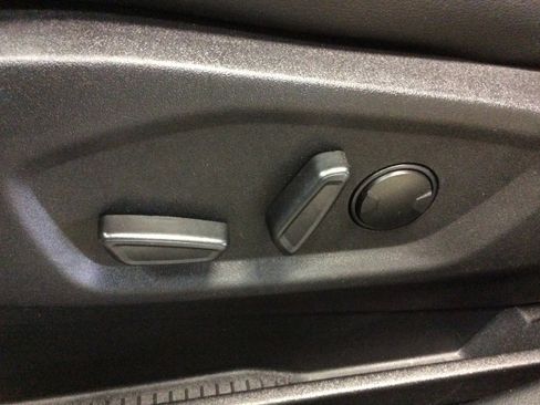 Used 2024 Ford Edge SEL w/ Convenience Package image 17