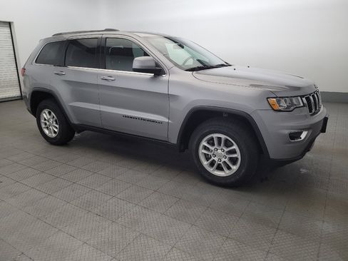 Used 2020 Jeep Grand Cherokee Laredo AWD/4WD image 11