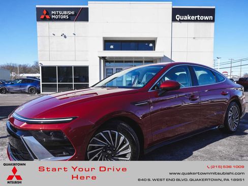 Used 2025 Hyundai Sonata SEL image 1