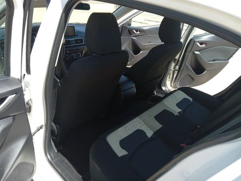 Used 2016 MAZDA MAZDA3 i Sport image 9