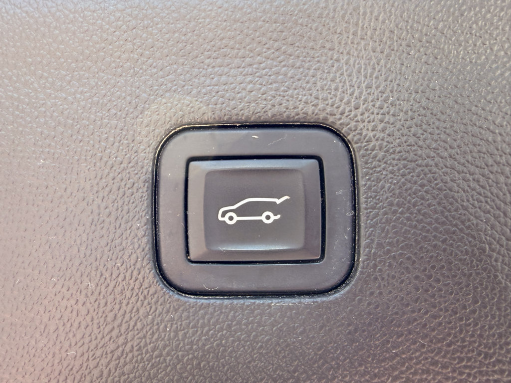 Used 2018 Buick Enclave Premium FWD image 12