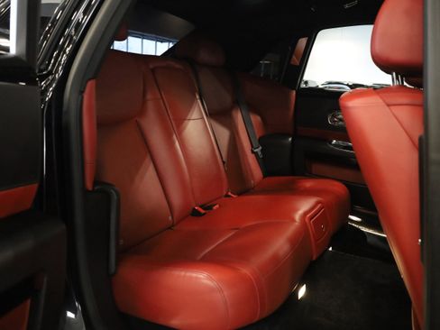 Used 2017 Rolls-Royce Ghost image 43