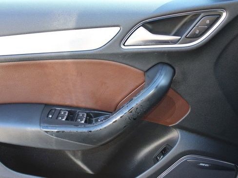 Used 2016 Audi Q3 2.0T Prestige w/ Prestige Package image 21