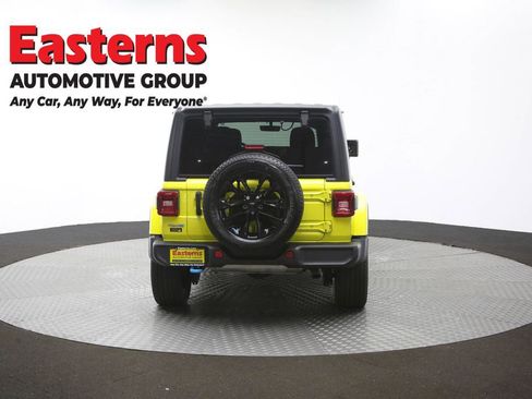 Used 2023 Jeep Wrangler Unlimited Sahara AWD/4WD image 36