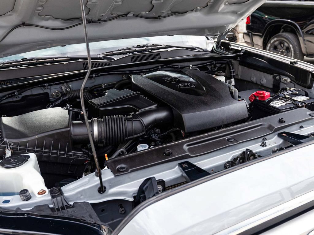 Used 2020 Toyota Tacoma Limited AWD/4WD image 37