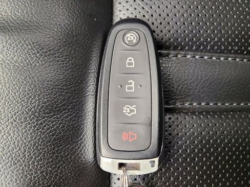 Used 2014 Lincoln MKX w/ Equipment Group 102A image 32