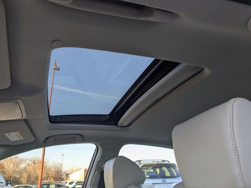 Used 2019 Honda Accord Touring image 33