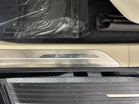 Used 2023 Land Rover Range Rover Long Wheelbase Autobiography AWD/4WD image 18