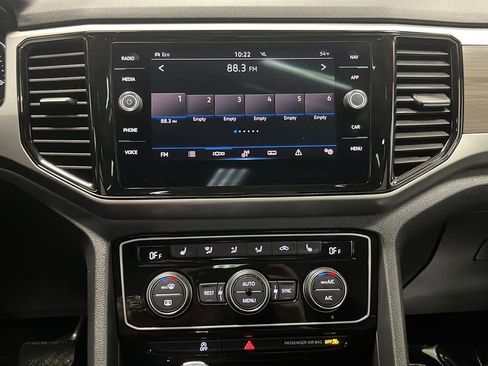 Used 2023 Volkswagen Atlas SEL AWD/4WD image 13