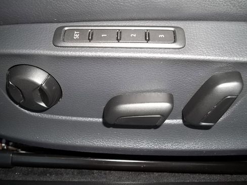 Used 2012 Volkswagen Passat 2.5 SEL Premium image 14