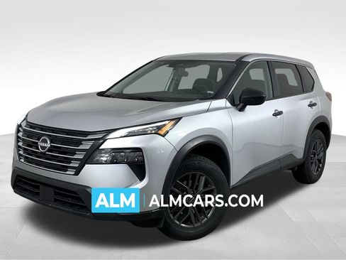 Used 2024 Nissan Rogue S image 1