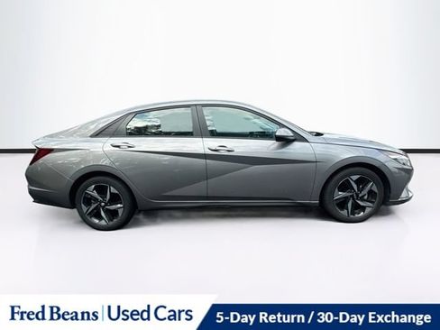 Used 2023 Hyundai Elantra SEL w/ Convenience Package FWD image 11