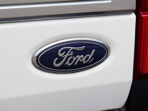 Used 2022 Ford F250 Platinum w/ FX4 Off-Road Package image 56