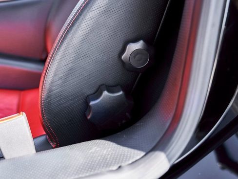 Used 2006 Lamborghini Murcielago Roadster image 46