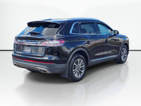 Used 2022 Lincoln Nautilus AWD w/ Premium Package image 8